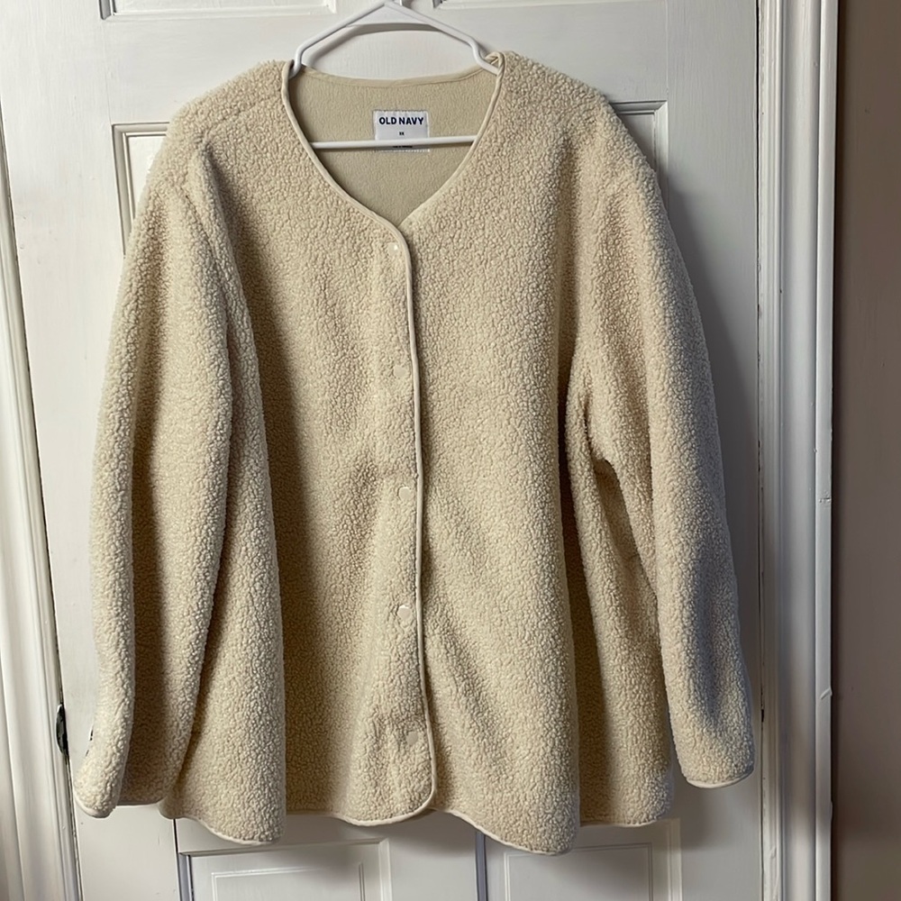 Old Navy Collarless Sherpa Snap Front 
Fleece Jacket in cream Women’s size 3X